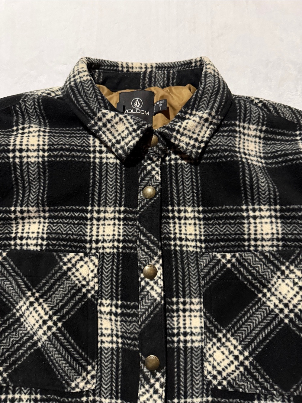 Volcano Black & Cream Plaid Snap-Front Shacket lined - Picture 2 of 8